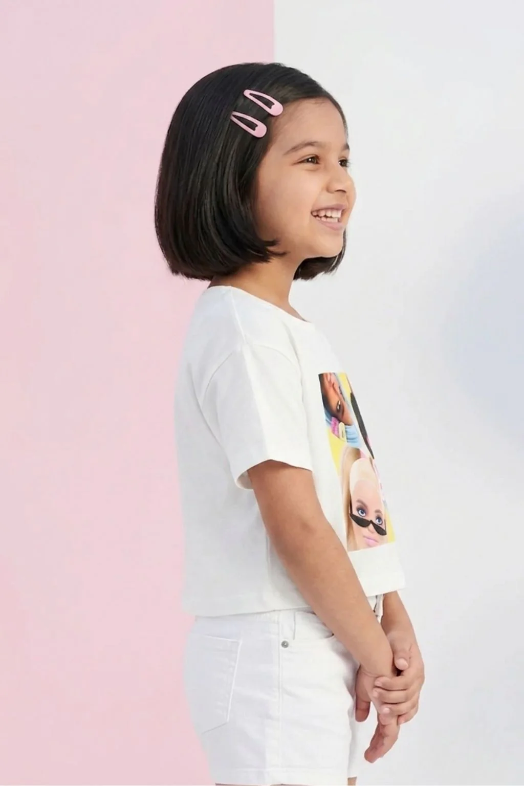 Barbie White Friends Photo Tee BATP2128 - Image 3