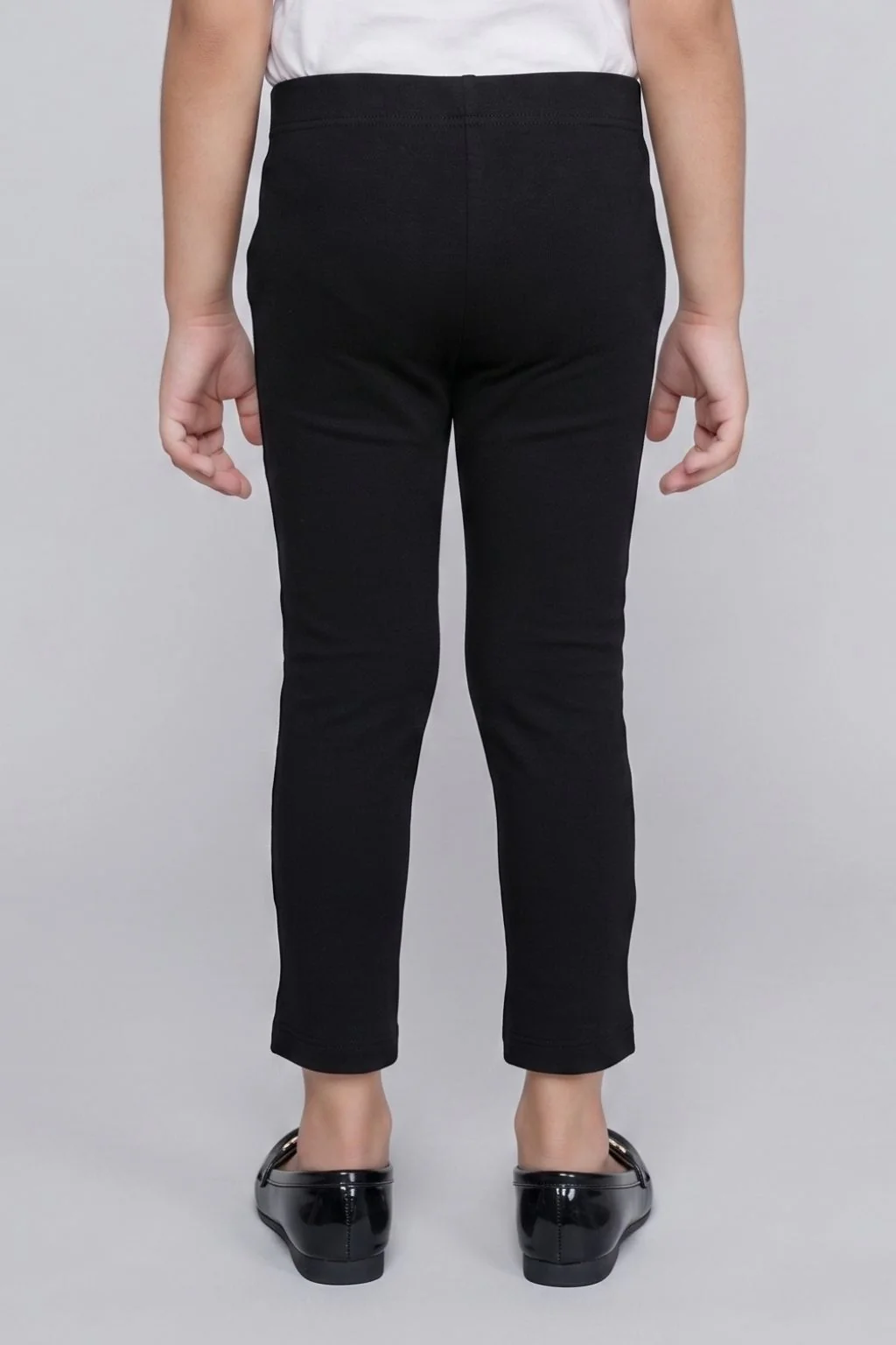 Black Solid Capri Leggings LG726 - Image 2