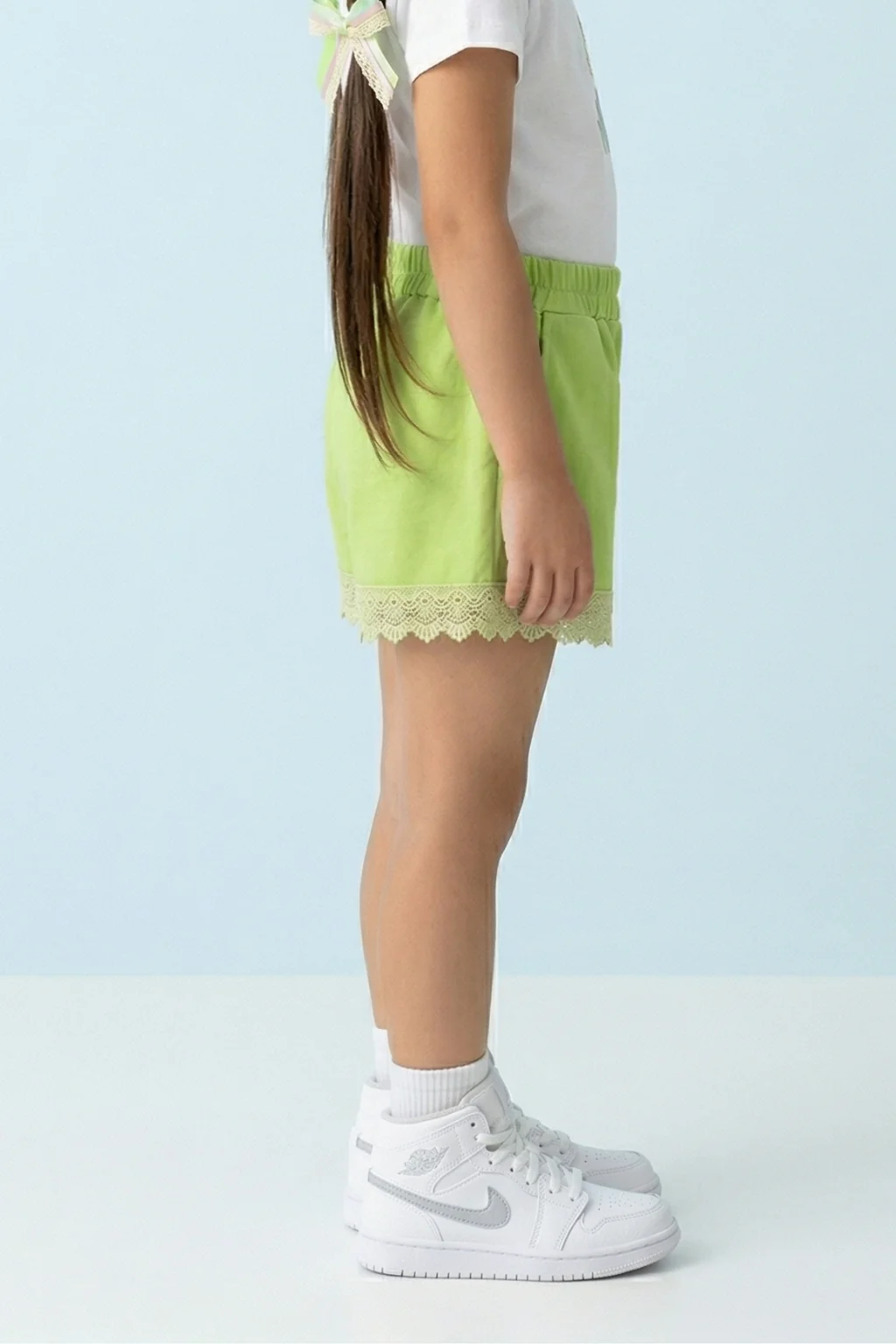 Girls Green Lace Hem Shorts H1037 - Image 3